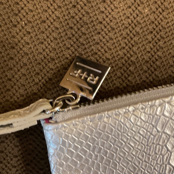Rodan Fields Silver clutch/wristlet - Picture 5 of 7